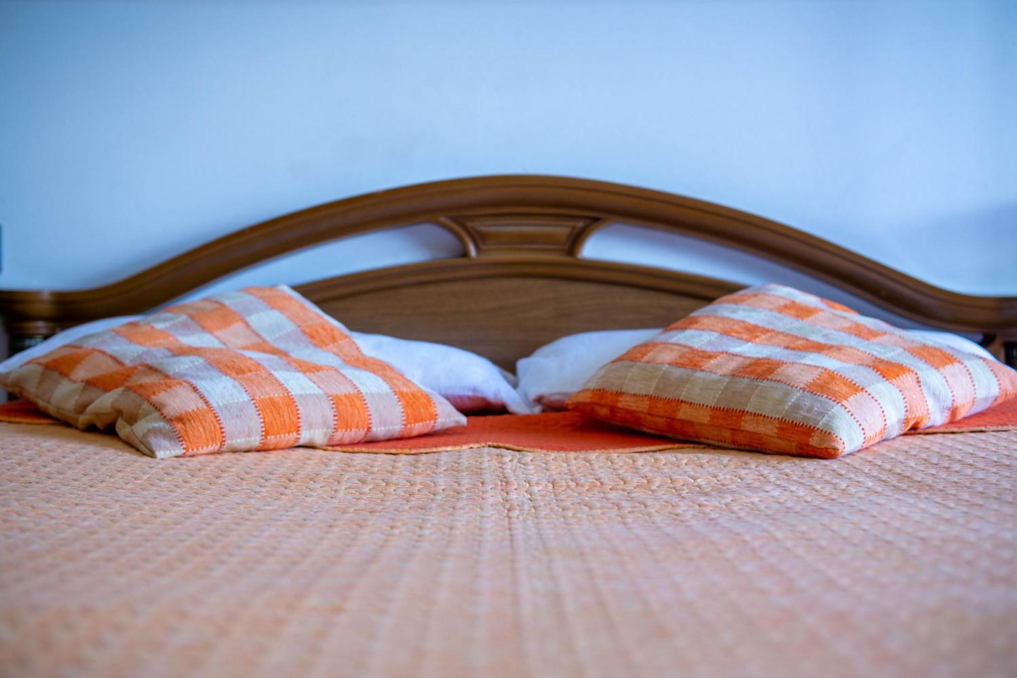 Bllok Bright Private Bedrooms With Private Bathroom On Shared * Tiranë