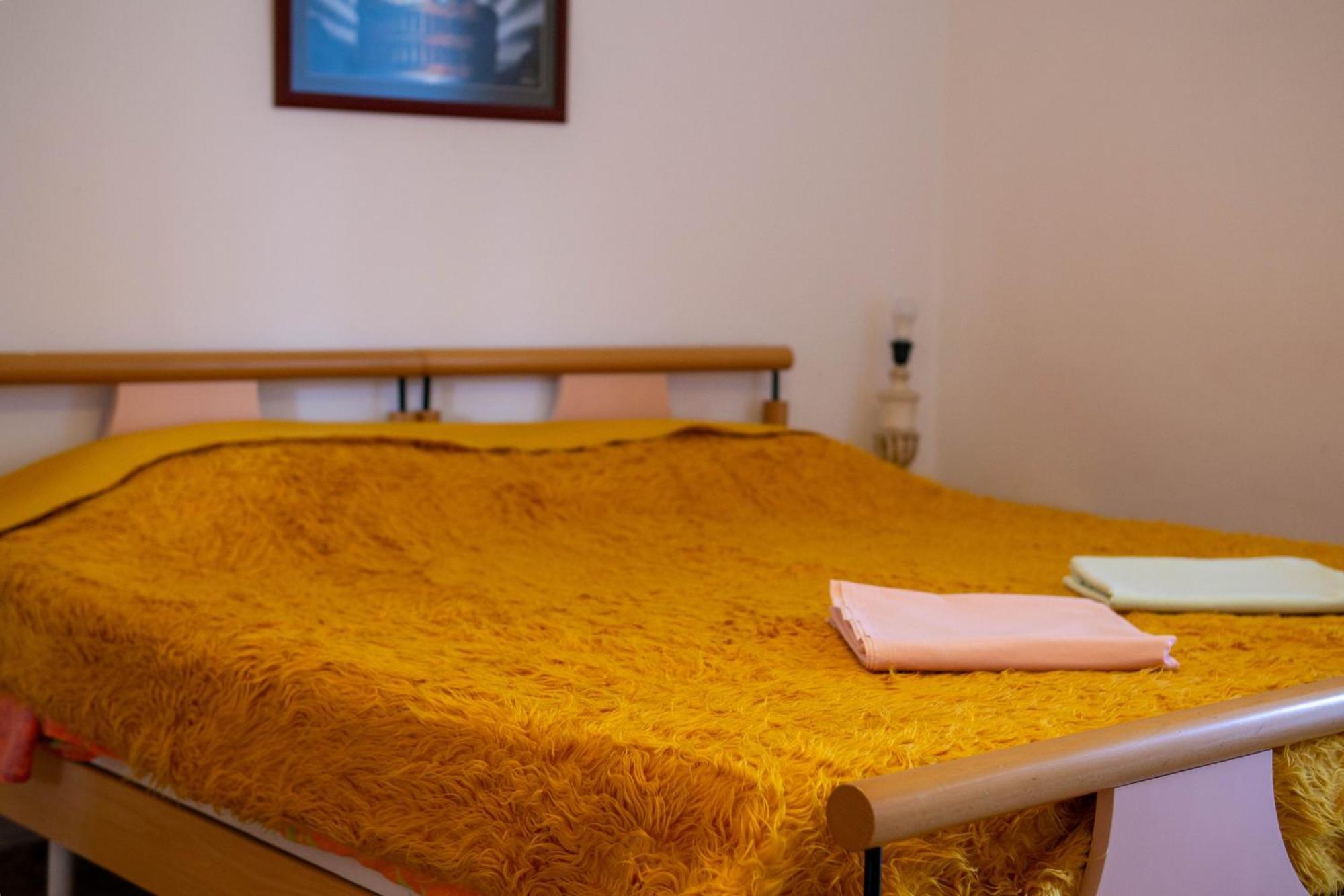 Gjestgiverier Bllok Bright Private Bedrooms With Private Bathroom On Shared *