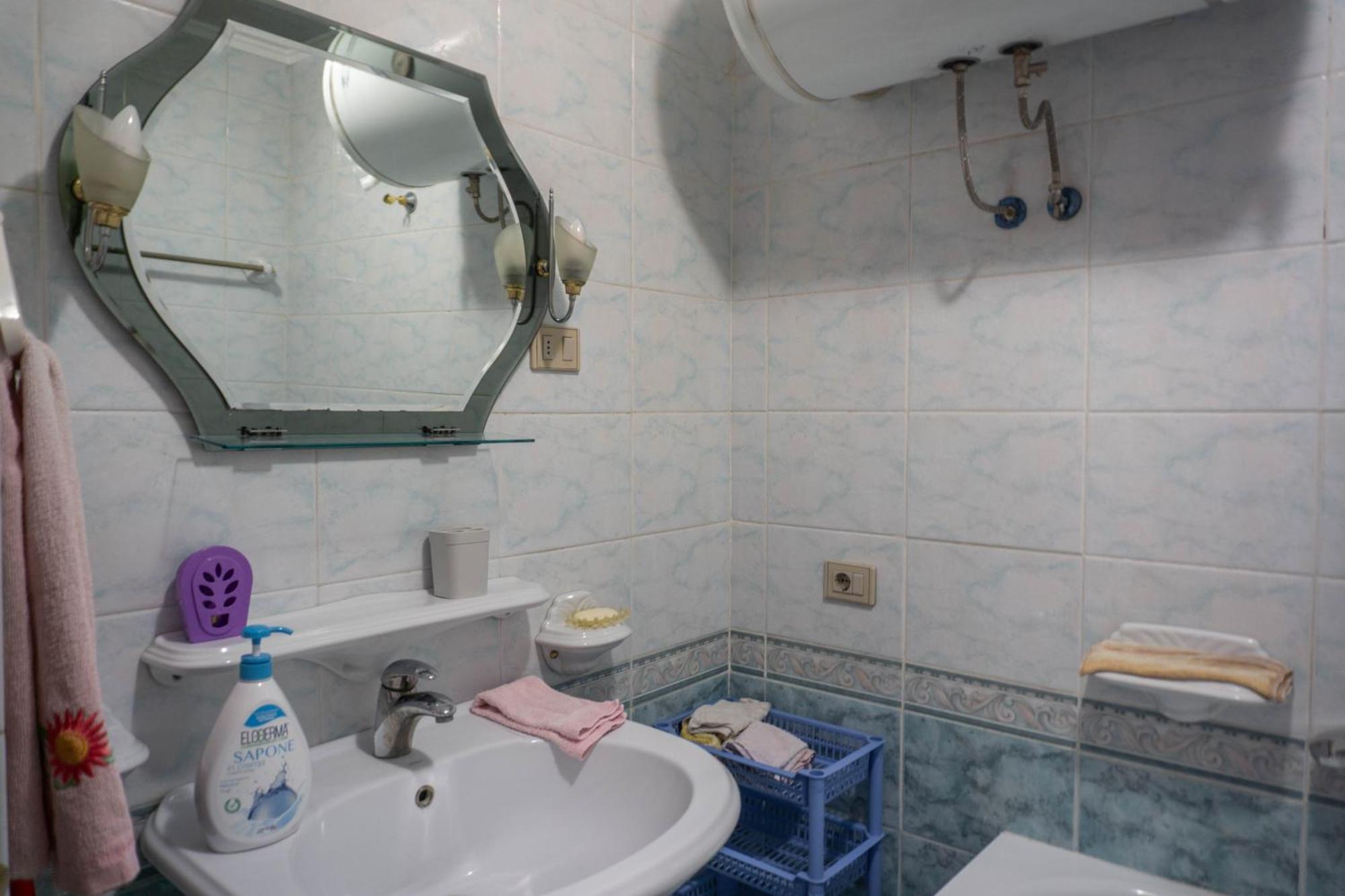 Gjestgiverier Bllok Bright Private Bedrooms With Private Bathroom On Shared *