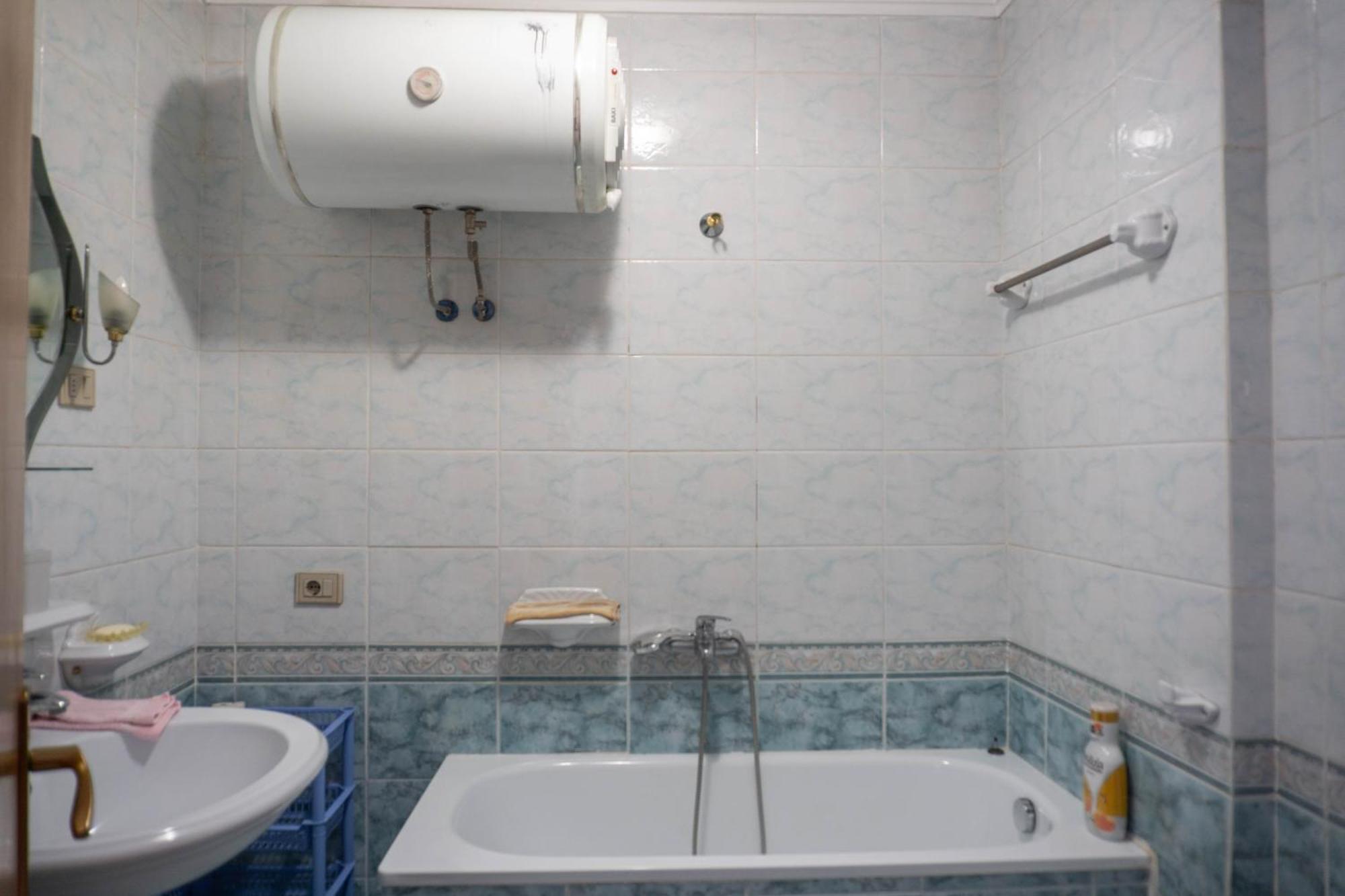 Bllok Bright Private Bedrooms With Private Bathroom On Shared