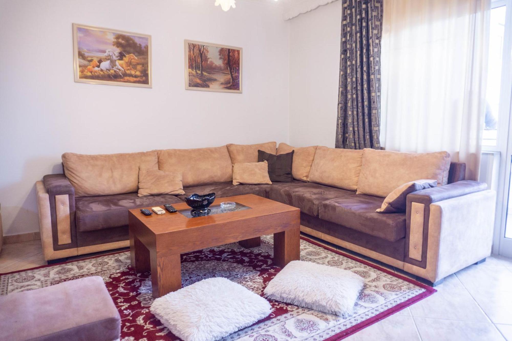 Bllok Bright Private Bedrooms With Private Bathroom On Shared